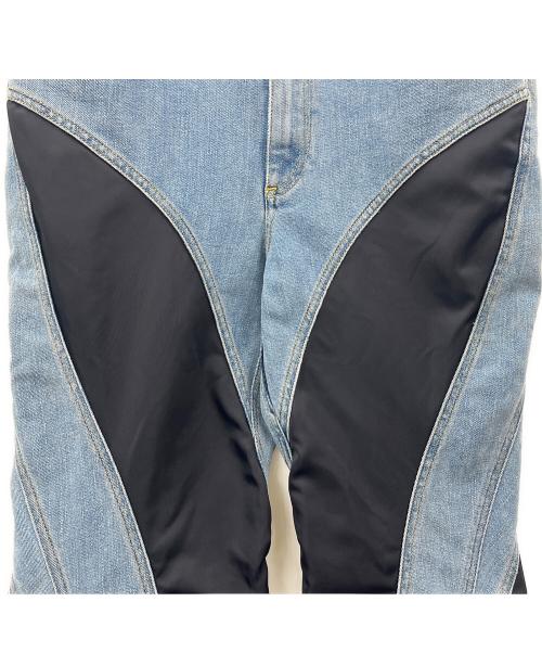 MUGLER（ミュグレー）MUGLER (ミュグレー) H&M (エイチアンドエム) Mugler × H&M  スパイラルパネルデニムパンツ スカイブルー サイズ:EUR48の古着・服飾アイテム