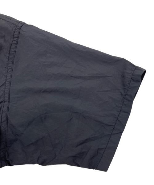THE NORTHFACE PURPLELABEL（ザ・ノースフェイス パープルレーベル）THE NORTHFACE PURPLELABEL (ザ・ノースフェイス パープルレーベル) Nylon Taffeta Field S/S Shirt サイズ:Mの古着・服飾アイテム