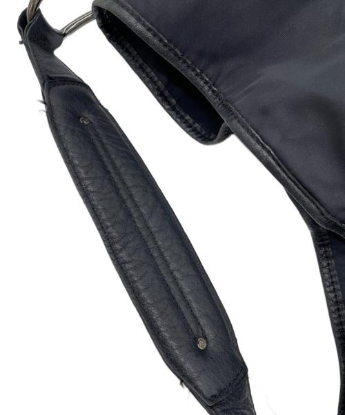 BURBERRY BLUE LABEL（バーバリー ブルー レーベル）BURBERRY BLUE LABEL (バーバリー ブルー レーベル) ワンショルダーナイロンバッグ ブラックの古着・服飾アイテム