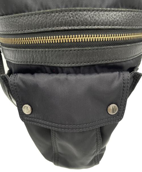 BURBERRY BLUE LABEL（バーバリー ブルー レーベル）BURBERRY BLUE LABEL (バーバリー ブルー レーベル) ワンショルダーナイロンバッグ ブラックの古着・服飾アイテム