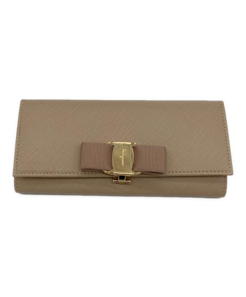 Salvatore Ferragamo（サルヴァトーレ フェラガモ）Salvatore Ferragamo (サルヴァトーレ フェラガモ) 長財布 ピンクの古着・服飾アイテム