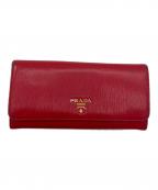 PRADAプラダ）の古着「長財布」｜レッド