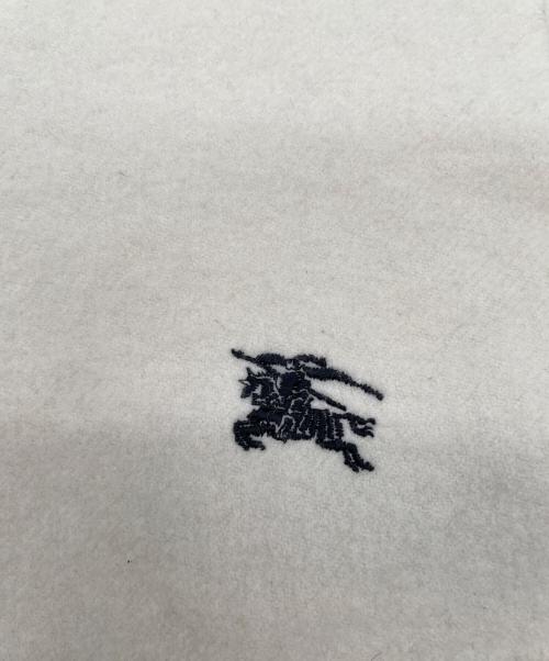 BURBERRY（バーバリー）BURBERRY (バーバリー) マフラー ホワイトの古着・服飾アイテム