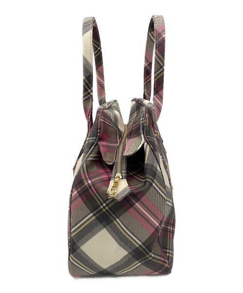 Vivienne Westwood（ヴィヴィアンウエストウッド）Vivienne Westwood (ヴィヴィアンウエストウッド) ハンドバッグ ホワイト×ピンクの古着・服飾アイテム