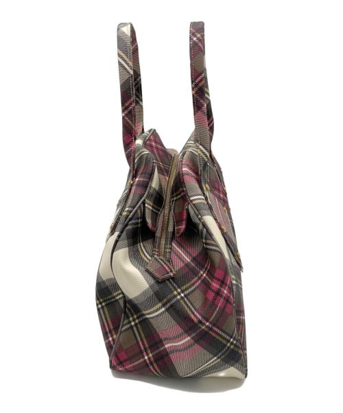 Vivienne Westwood（ヴィヴィアンウエストウッド）Vivienne Westwood (ヴィヴィアンウエストウッド) ハンドバッグ ホワイト×ピンクの古着・服飾アイテム