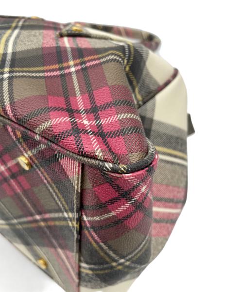 Vivienne Westwood（ヴィヴィアンウエストウッド）Vivienne Westwood (ヴィヴィアンウエストウッド) ハンドバッグ ホワイト×ピンクの古着・服飾アイテム