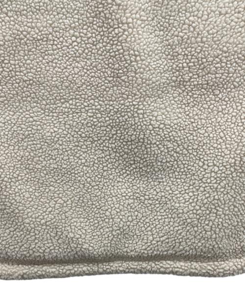 Patagonia（パタゴニア）Patagonia (パタゴニア) リバーシブル・ビビー・ダウン・ベスト グレー×ベージュ サイズ:サイズ表記無しの古着・服飾アイテム