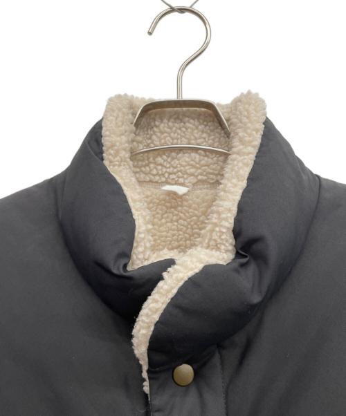 Patagonia（パタゴニア）Patagonia (パタゴニア) リバーシブル・ビビー・ダウン・ベスト グレー×ベージュ サイズ:サイズ表記無しの古着・服飾アイテム