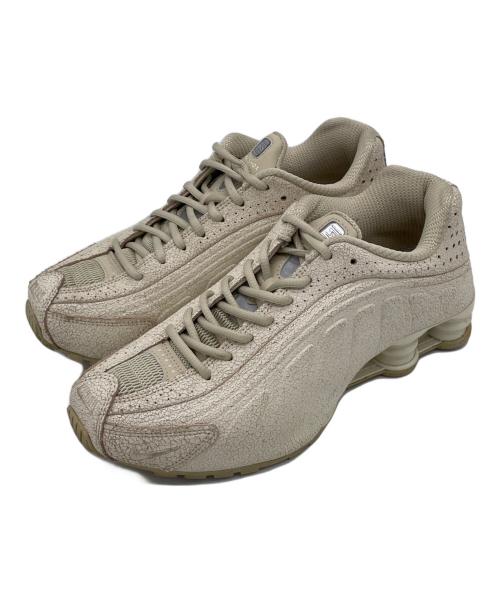 NIKE（ナイキ）NIKE (ナイキ) SHOX（ショックス） R4 ベージュ サイズ:26.5cmの古着・服飾アイテム