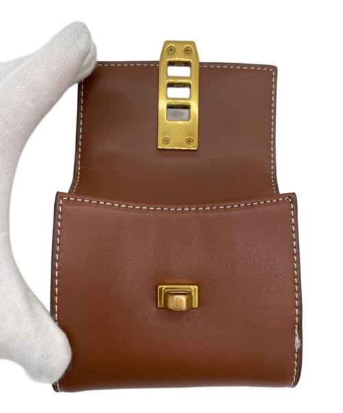 CHARLES & KEITH（チャールズアンドキース）CHARLES & KEITH (チャールズアンドキース) 3つ折り財布 ブラウンの古着・服飾アイテム