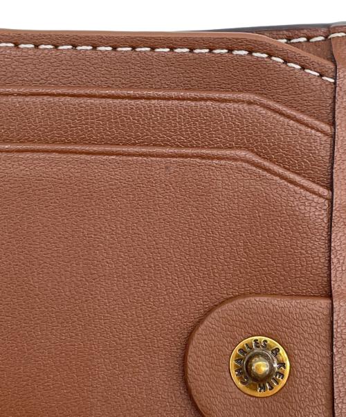 CHARLES & KEITH（チャールズアンドキース）CHARLES & KEITH (チャールズアンドキース) 3つ折り財布 ブラウンの古着・服飾アイテム