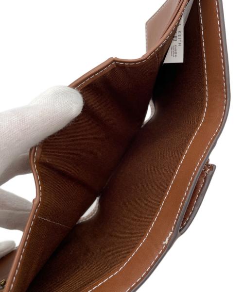 CHARLES & KEITH（チャールズアンドキース）CHARLES & KEITH (チャールズアンドキース) 3つ折り財布 ブラウンの古着・服飾アイテム