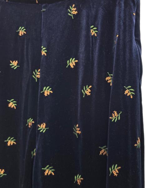 OUTDOOR（アウトドア）OUTDOOR (アウトドア) 刺繍ベロアパンツ ネイビー サイズ:Mの古着・服飾アイテム