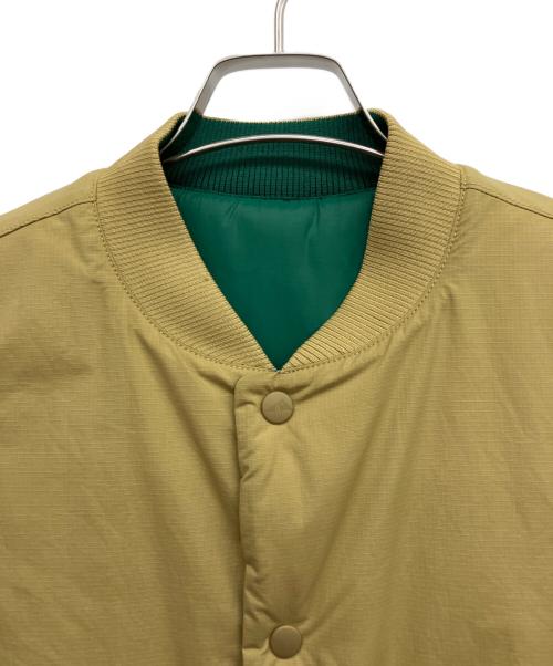 NEW BALANCE（ニューバランス）NEW BALANCE (ニューバランス) 中綿ベスト ベージュ×グリーン サイズ:LARGEの古着・服飾アイテム