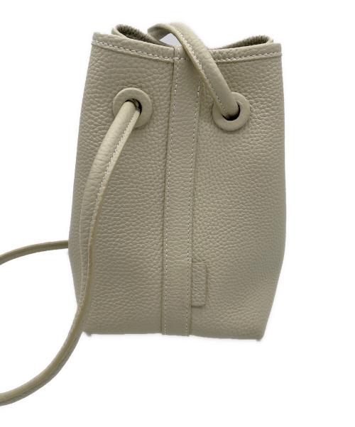 VASIC（ヴァジック）VASIC (ヴァジック) bond mini bag アイボリーの古着・服飾アイテム