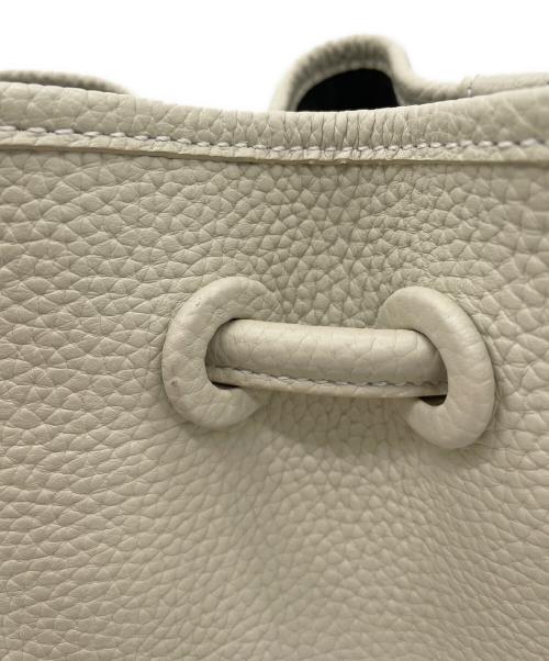 VASIC（ヴァジック）VASIC (ヴァジック) bond mini bag アイボリーの古着・服飾アイテム