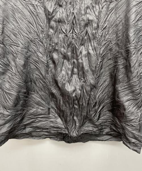 ISSEY MIYAKE（イッセイミヤケ）ISSEY MIYAKE (イッセイミヤケ) 長袖ブラウス グレー サイズ:Mの古着・服飾アイテム