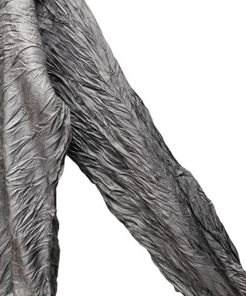 ISSEY MIYAKE（イッセイミヤケ）ISSEY MIYAKE (イッセイミヤケ) 長袖ブラウス グレー サイズ:Mの古着・服飾アイテム