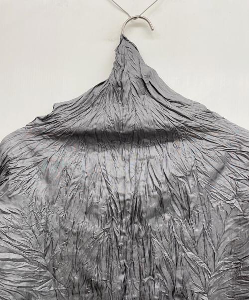 ISSEY MIYAKE（イッセイミヤケ）ISSEY MIYAKE (イッセイミヤケ) 長袖ブラウス グレー サイズ:Mの古着・服飾アイテム