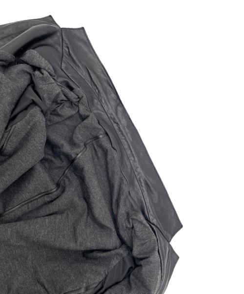 ARMANI COLLEZIONI（アルマーニ コレツィオーニ）ARMANI COLLEZIONI (アルマーニ コレツィオーニ) レザーコート ブラック サイズ:52の古着・服飾アイテム