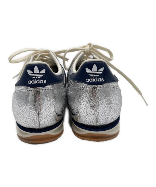 adidas（アディダス）adidas (アディダス) スニーカー シルバー サイズ:225の古着・服飾アイテム