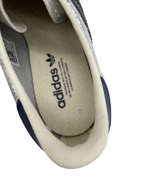 adidas（アディダス）adidas (アディダス) スニーカー シルバー サイズ:225の古着・服飾アイテム