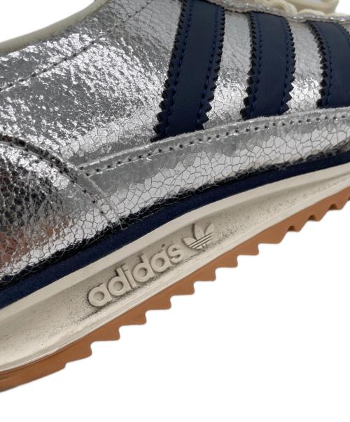 adidas（アディダス）adidas (アディダス) スニーカー シルバー サイズ:225の古着・服飾アイテム
