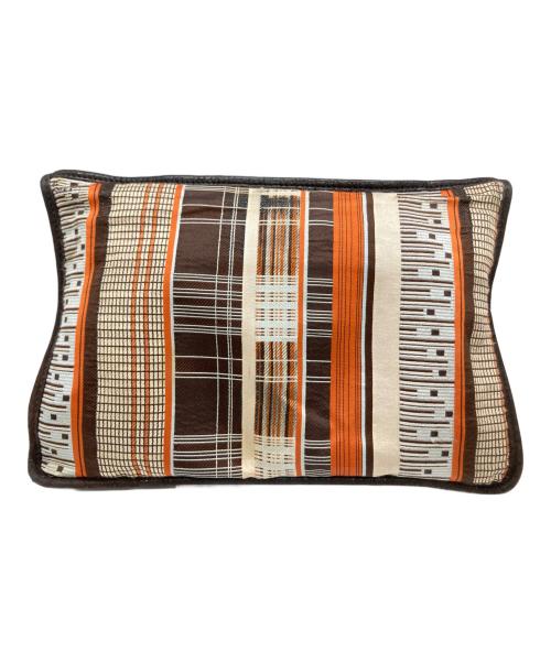 PRADA（プラダ）PRADA (プラダ) クラッチバッグ マルチカラーの古着・服飾アイテム