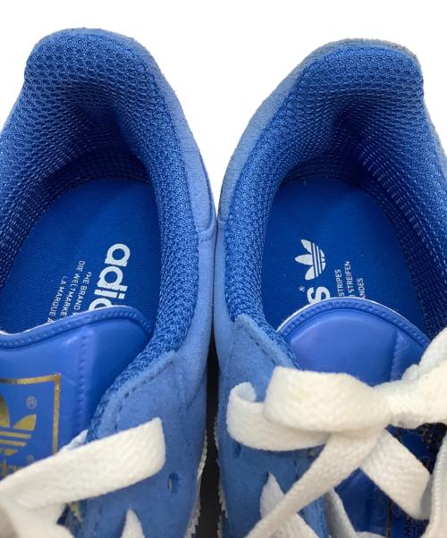 adidas（アディダス）adidas (アディダス) スニーカー ブルー×ホワイト サイズ:26の古着・服飾アイテム