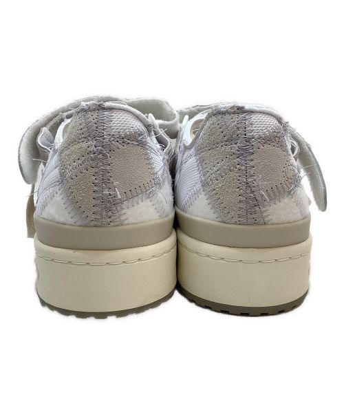 adidas（アディダス）adidas (アディダス) FORUM LOW ATOMS SH ホワイト×ベージュ サイズ:28.5 未使用品の古着・服飾アイテム