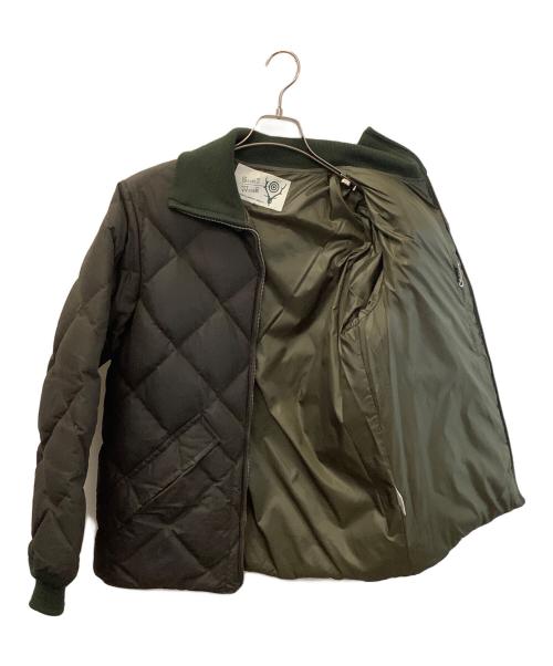 South2 West8（サウスツー ウエストエイト）South2 West8 (サウスツー ウエストエイト) ダウンジャケット オリーブ サイズ:Mの古着・服飾アイテム