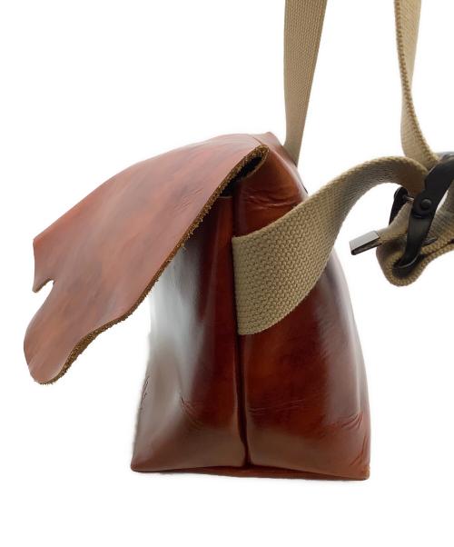 Uni&co（ユニアンドコー）Uni&co (ユニアンドコー) レザーショルダーバッグ ブラウンの古着・服飾アイテム