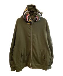 A BATHING APE（ア ベイシング エイプ）の古着「シャークパーカー」｜オリーブ