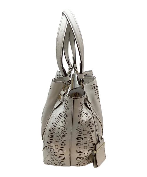 TOD'S（トッズ）TOD'S (トッズ) ハンドバッグ アイボリーの古着・服飾アイテム