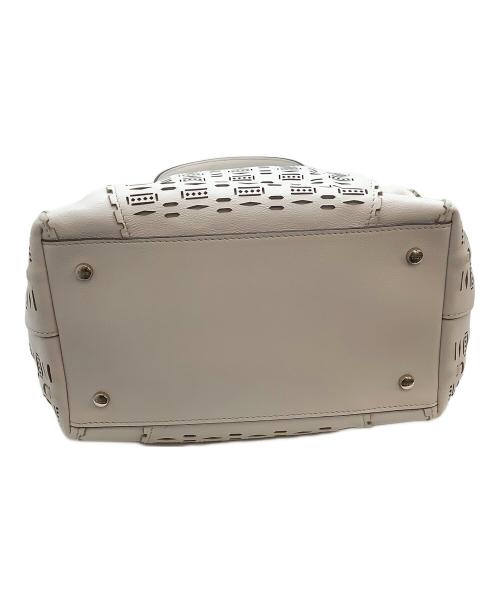 TOD'S（トッズ）TOD'S (トッズ) ハンドバッグ アイボリーの古着・服飾アイテム