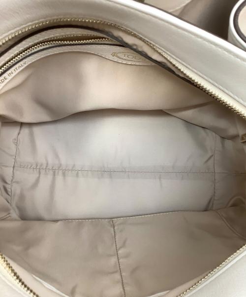 TOD'S（トッズ）TOD'S (トッズ) ハンドバッグ アイボリーの古着・服飾アイテム