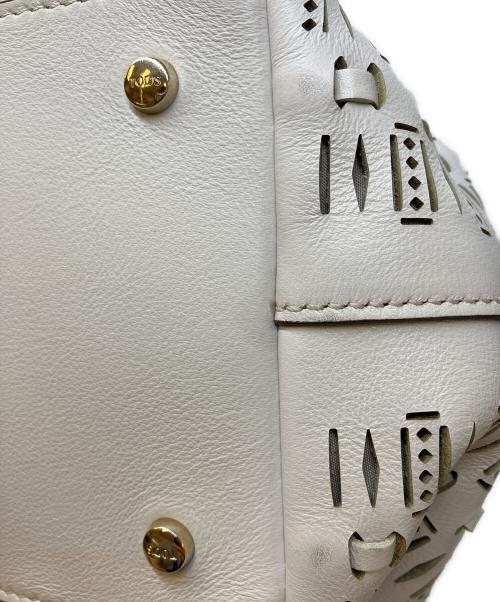 TOD'S（トッズ）TOD'S (トッズ) ハンドバッグ アイボリーの古着・服飾アイテム