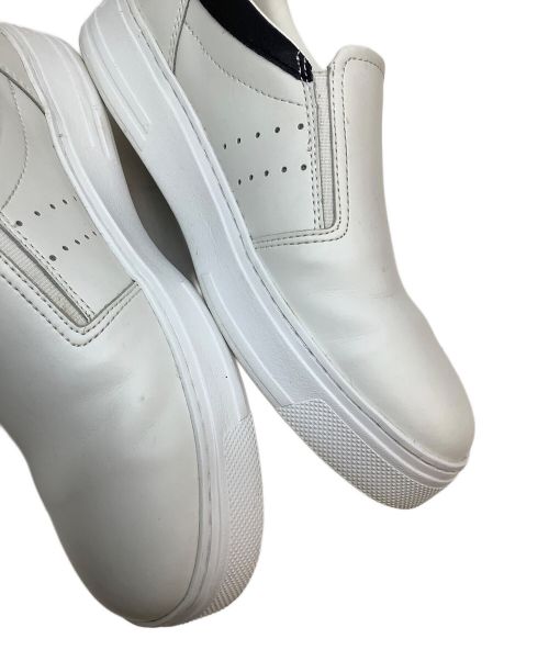 EMPORIO ARMANI（エンポリオアルマーニ）EMPORIO ARMANI (エンポリオアルマーニ) スリッポン ホワイト サイズ:25の古着・服飾アイテム