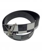 LOUIS VUITTONルイ ヴィトン）の古着「サンチュール・LVイニシャル」｜ブラック×グレー