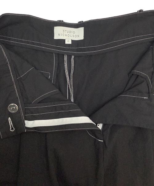 STUDIO NICHOLSON（スタジオ ニコルソン）STUDIO NICHOLSON (スタジオ ニコルソン) DOUBLE PLEAT PANTS ブラックの古着・服飾アイテム