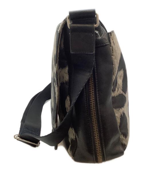 Vivienne Westwood（ヴィヴィアンウエストウッド）Vivienne Westwood (ヴィヴィアンウエストウッド) メッセンジャーバッグ ブラックの古着・服飾アイテム