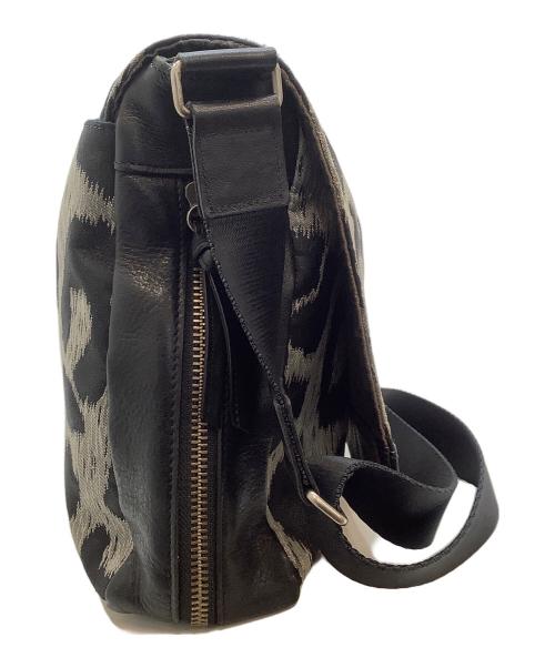 Vivienne Westwood（ヴィヴィアンウエストウッド）Vivienne Westwood (ヴィヴィアンウエストウッド) メッセンジャーバッグ ブラックの古着・服飾アイテム