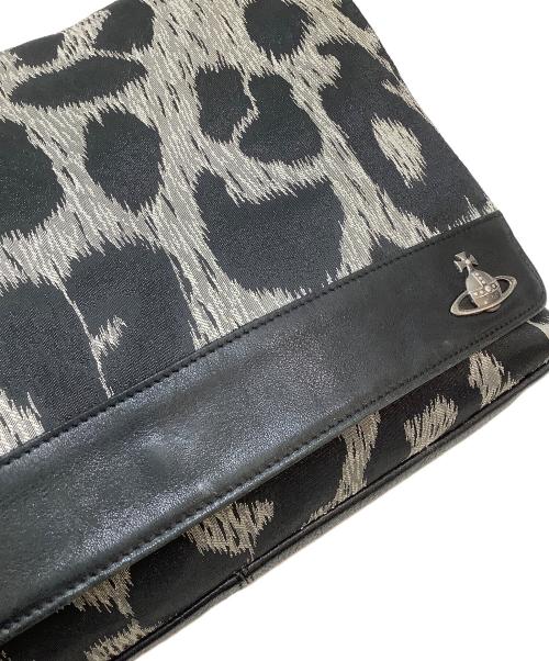 Vivienne Westwood（ヴィヴィアンウエストウッド）Vivienne Westwood (ヴィヴィアンウエストウッド) メッセンジャーバッグ ブラックの古着・服飾アイテム