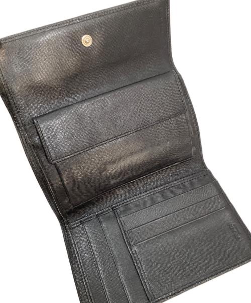 PRADA（プラダ）PRADA (プラダ) 3つ折り財布 ブラックの古着・服飾アイテム