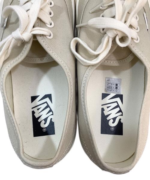 VANS（ヴァンズ）VANS (バンズ) スニーカー クリーム サイズ:26.5の古着・服飾アイテム