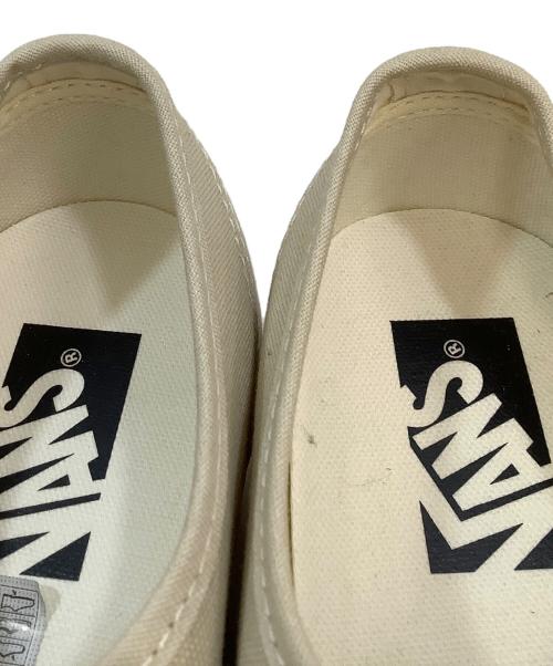 VANS（ヴァンズ）VANS (バンズ) スニーカー クリーム サイズ:26.5の古着・服飾アイテム
