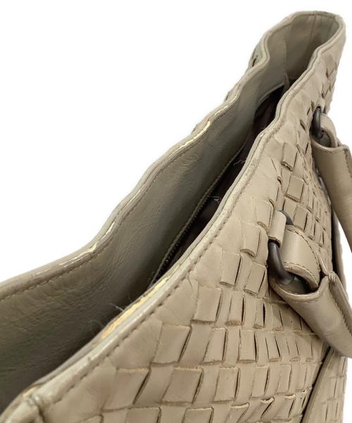 BOTTEGA VENETA（ボッテガベネタ）BOTTEGA VENETA (ボッテガベネタ) イントレチャートハンドバッグ ライトグレーの古着・服飾アイテム