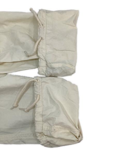 LEVI'S（リーバイス）LEVI'S (リーバイス) カーゴパンツ アイボリー サイズ:63.5cm (W25)の古着・服飾アイテム