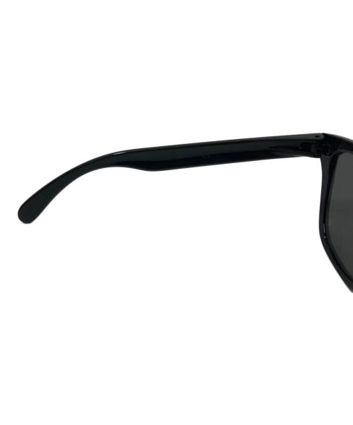 OAKLEY（オークリー）OAKLEY (オークリー) FRAGMENT DESIGN (フラグメントデザイン) アイウェア ブラック×ピンク 未使用品の古着・服飾アイテム