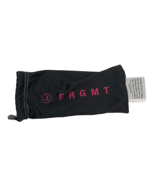 OAKLEY（オークリー）OAKLEY (オークリー) FRAGMENT DESIGN (フラグメントデザイン) アイウェア ブラック×ピンク 未使用品の古着・服飾アイテム